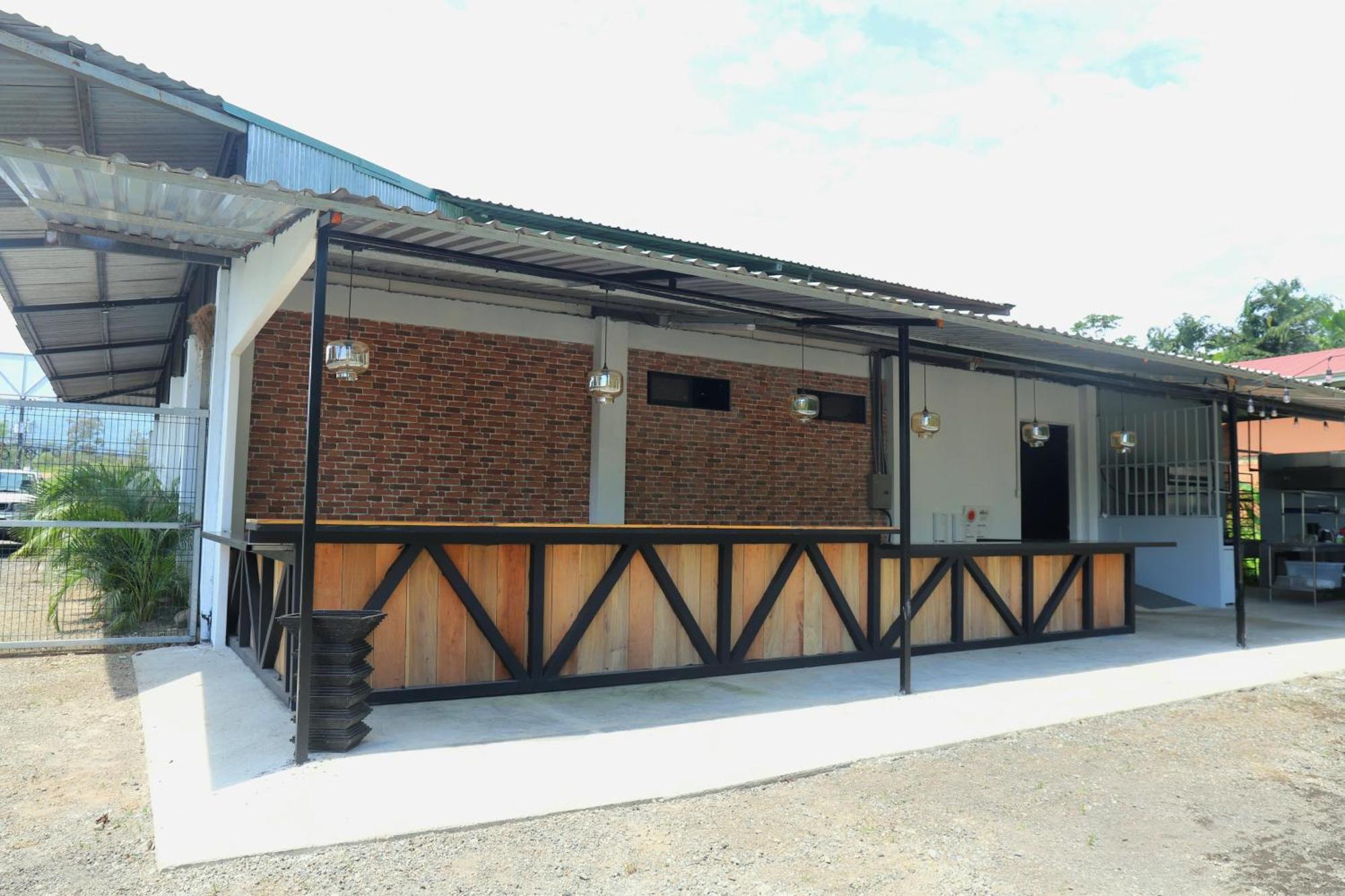 Asha Hostel La Fortuna Εξωτερικό φωτογραφία